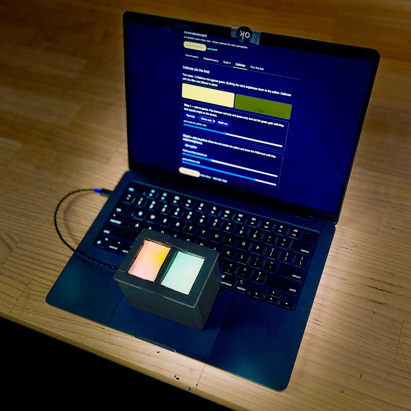 Anomaloscope prototype in action on a laptop running this page